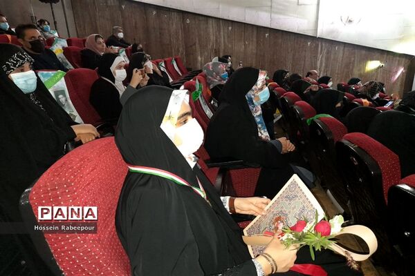 مراسم تجلیل از برگزیدگان کشوری حوزه معاونت پرورشی منطقه 16