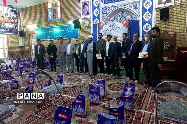 مراسم رزمایش مؤمنانه عطری از شهدا در مصلی شهر فشافویه