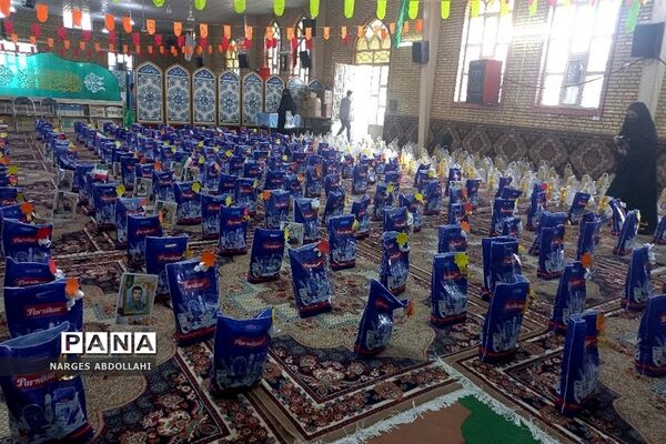 مراسم رزمایش مؤمنانه عطری از شهدا در مصلی شهر فشافویه