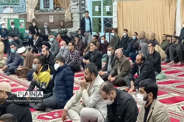 نشست بصیرتی و میز خدمت پیگیری مشکلات مردم در اقبالیه