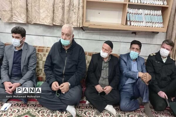 نشست بصیرتی و میز خدمت پیگیری مشکلات مردم در اقبالیه