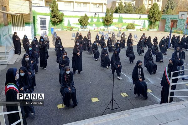 برگزاری مراسم هفته بسیج در دبیرستان فجر منطقه ۱۴