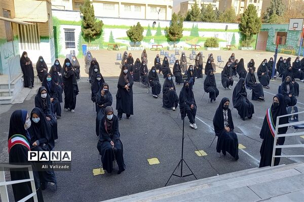 برگزاری مراسم هفته بسیج در دبیرستان فجر منطقه ۱۴