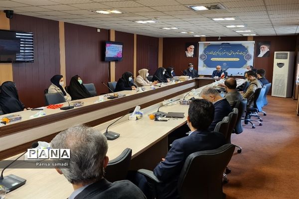 نشست تخصصی کمیته فوریت‌های روانی اجتماعی دانش‌آموزان در منطقه ۱۳