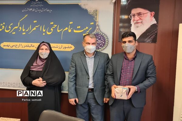 نشست تخصصی کمیته فوریت‌های روانی اجتماعی دانش‌آموزان در منطقه ۱۳