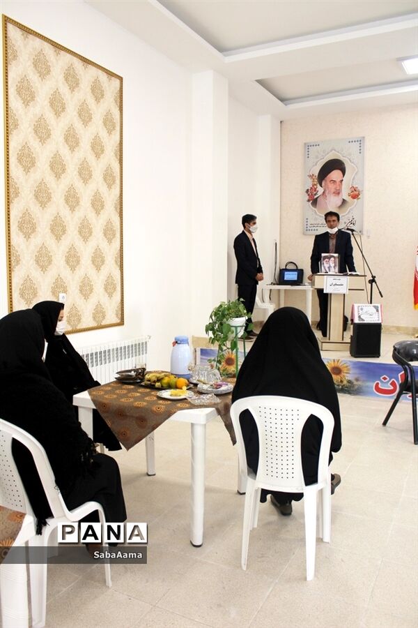 کارگاه پیشگیری از مصرف مواد مخدر در دبیرستان فرهنگ مرحوم فخرایی کاشمر