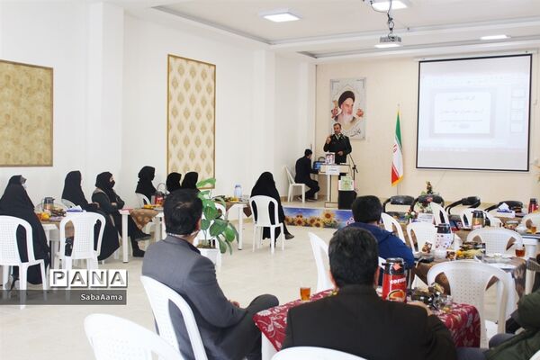 کارگاه پیشگیری از مصرف مواد مخدر در دبیرستان فرهنگ مرحوم فخرایی کاشمر