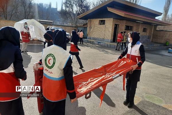 برگزاری مراسم مانور زلزله در شهرستان دماوند