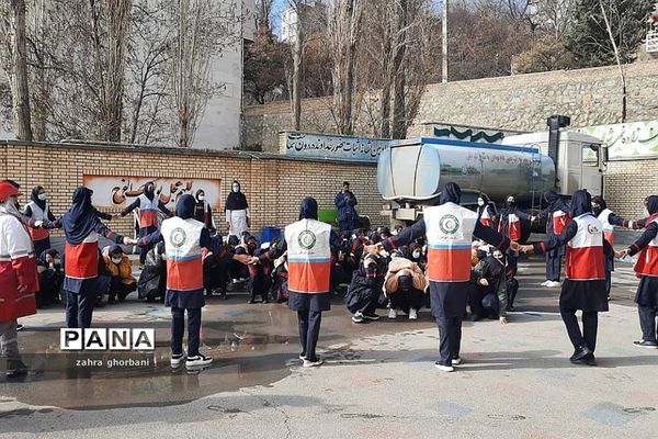 برگزاری مراسم مانور زلزله در شهرستان دماوند