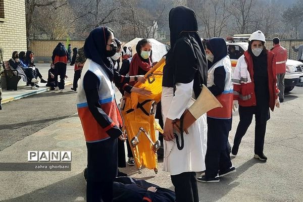 برگزاری مراسم مانور زلزله در شهرستان دماوند