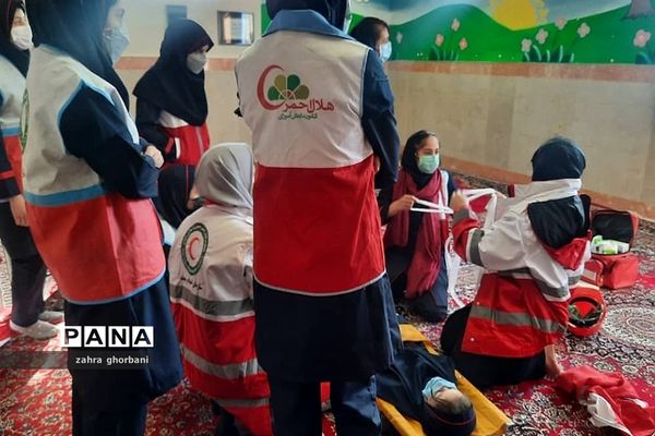 برگزاری مراسم مانور زلزله در شهرستان دماوند