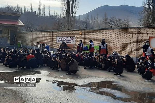 برگزاری مراسم مانور زلزله در شهرستان دماوند