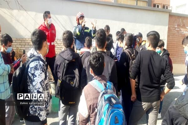 برگزاری مانورسراسری زلزله درمدارس رودهن