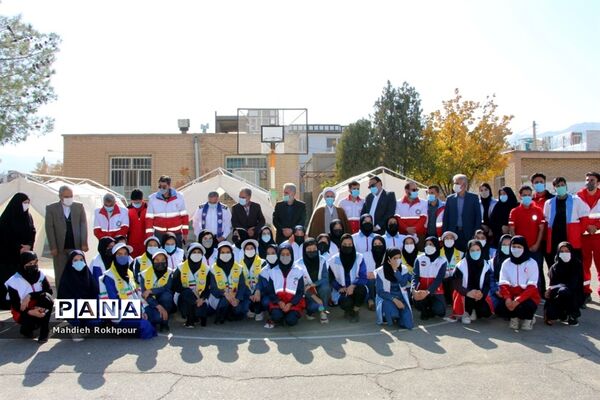 برگزاری بیست و سومین مانورسراسری زلزله در دبیرستان هاجر