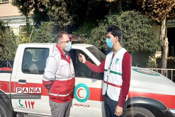 برگزاری مانور زلزله و اقدامات ایمنی در دبیرستان امام خمینی (ره) منطقه ۱۵