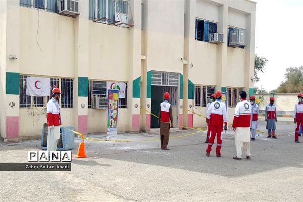 مانور سراسری زلزله در هنرستان خاتم الانبیا ایرانشهر