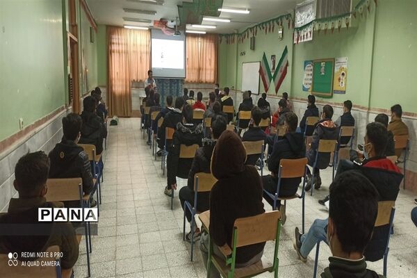 جلسات آموزشی مانور زلزله در مدارس قم