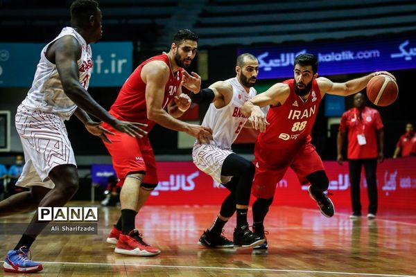 دیدار تیم‌های بسکتبال ایران و بحرین