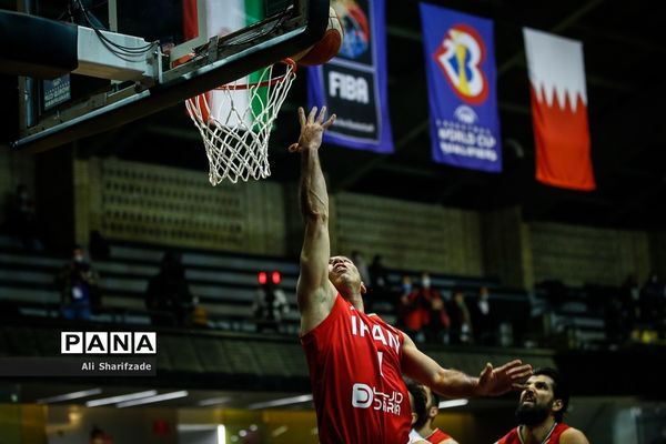 دیدار تیم‌های بسکتبال ایران و بحرین