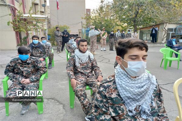 تجدید میثاق با آرمان‌های انقلاب و شهدا در منطقه 12