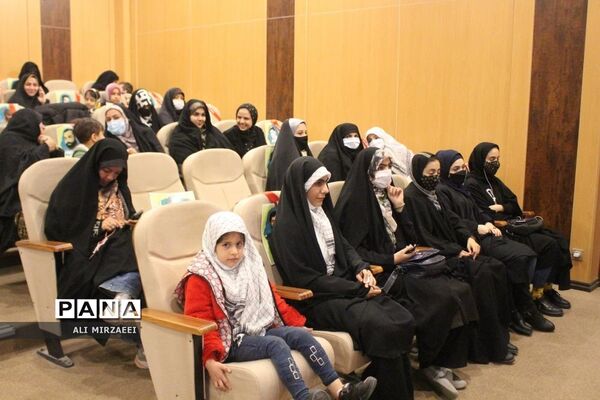 تجلیل از برترین‌های سرود دانش‌آموزی در قم
