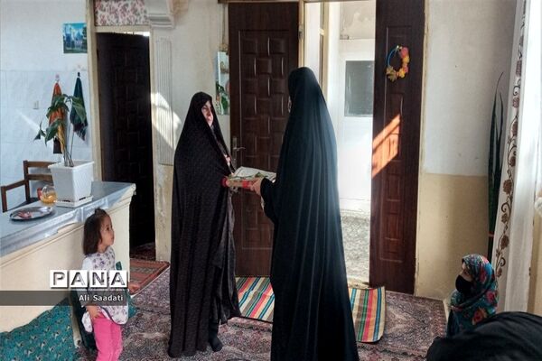 تجدید میثاق فرهنگیان و دانش‌آموزان  کلات با خانواده شهدای شهرستان