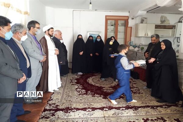 تجدید میثاق فرهنگیان و دانش‌آموزان  کلات با خانواده شهدای شهرستان