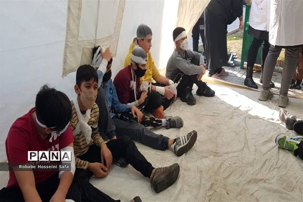 بیست و سومین مانور سراسری زلزله در دبستان جهاد منطقه ۱۷