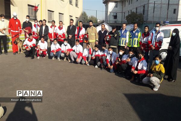 مانور زلزله و ایمنی مدارس شهرستان رباط‌کریم همزمان با مدارس سراسر کشور