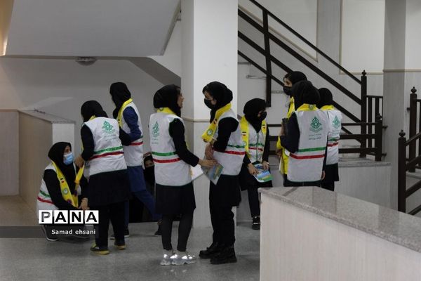 مانور سراسری زلزله در مدرسه دخترانه مصلی نژاد شهر یاسوج