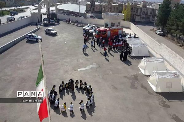 مانور سراسری زلزله در مدرسه دخترانه مصلی نژاد شهر یاسوج