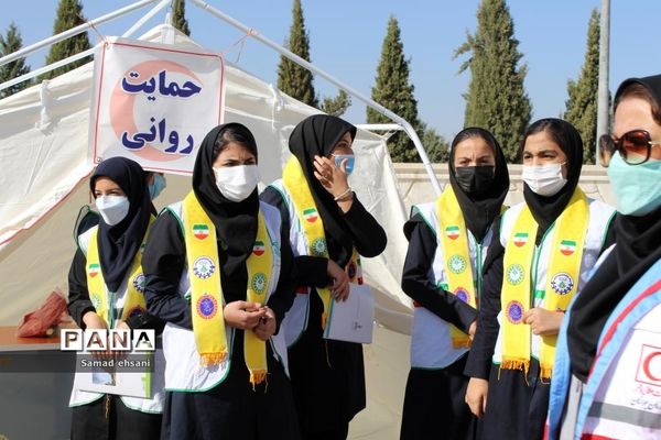 مانور سراسری زلزله در مدرسه دخترانه مصلی نژاد شهر یاسوج