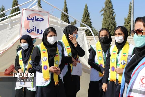 مانور سراسری زلزله در مدرسه دخترانه مصلی نژاد شهر یاسوج