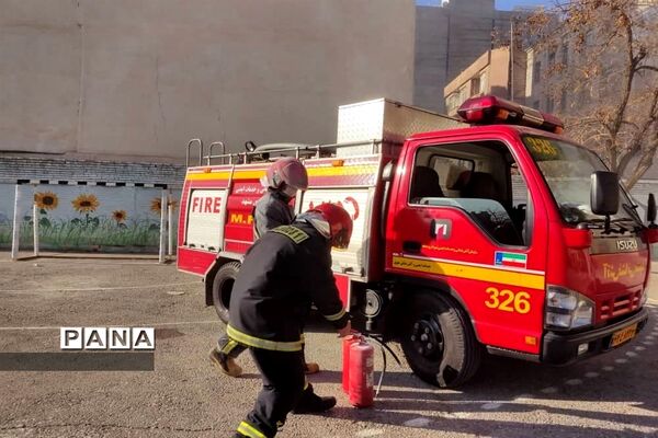 مانور سراسری زلزله و ایمنی در مدارس ناحیه۶ مشهد