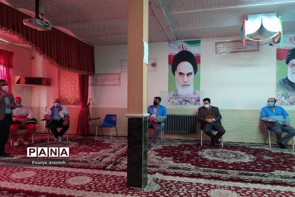 مانور سراسری زلزله در مدرسه مصطفی خمینی شهرستان خوسف