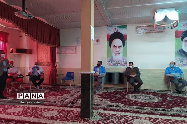 مانور سراسری زلزله در مدرسه مصطفی خمینی شهرستان خوسف