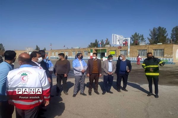مانور سراسری زلزله در مدرسه مصطفی خمینی شهرستان خوسف