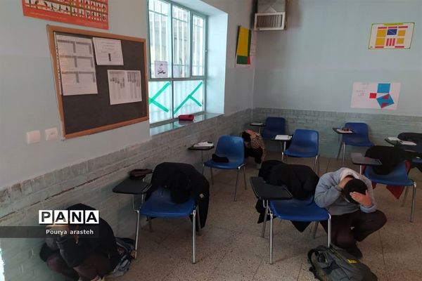 مانور سراسری زلزله در مدرسه مصطفی خمینی شهرستان خوسف