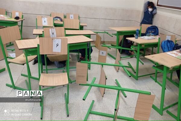 برگزاری مانور زلزله در مدرسه برکت شهرستان ورزنه