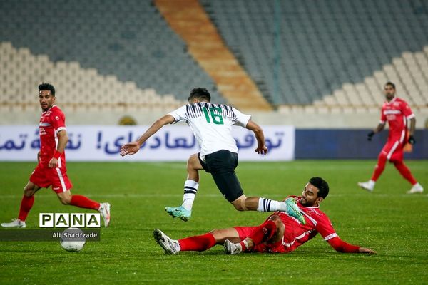 دیدار تیم های پرسپولیس و  نفت مسجدسلیمان