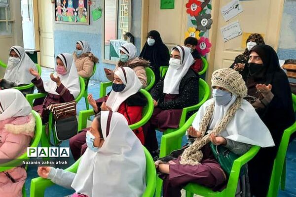 برگزاری مراسم لاله‌های روشن در منطقه رودهن