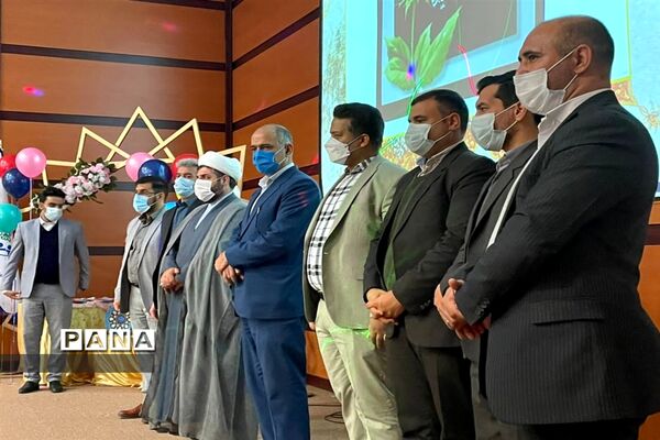 آیین تجلیل از برگزیدگان مسابقات کشوری و استانی در ناحیه دوبهارستان