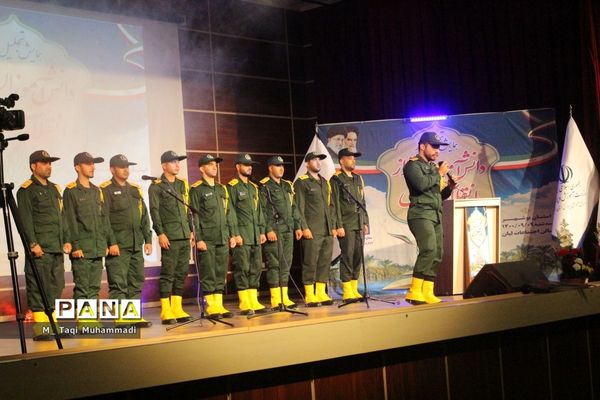 همایش تجلیل از دانش‌آموزان تراز انقلاب اسلامی استان بوشهر