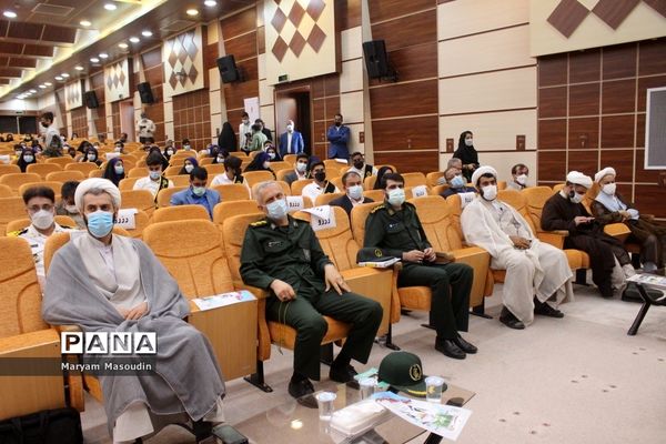 همایش تجلیل از دانش‌آموزان تراز انقلاب اسلامی استان بوشهر