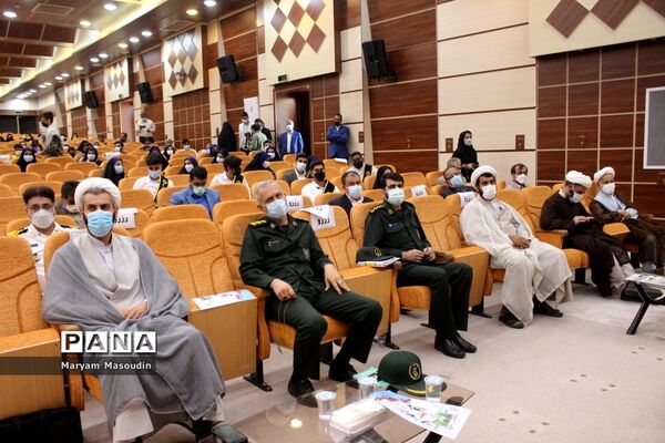 همایش تجلیل از دانش‌آموزان تراز انقلاب اسلامی استان بوشهر