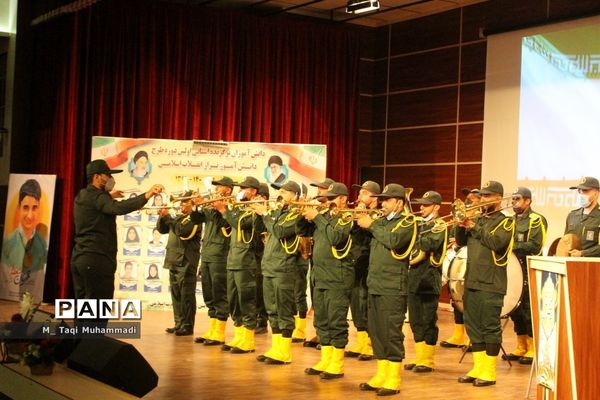 همایش تجلیل از دانش‌آموزان تراز انقلاب اسلامی استان بوشهر