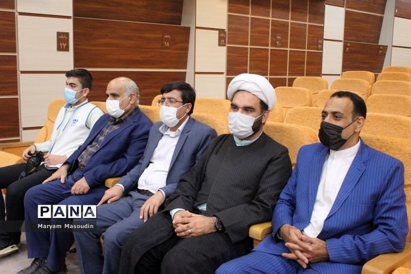 همایش تجلیل از دانش‌آموزان تراز انقلاب اسلامی استان بوشهر