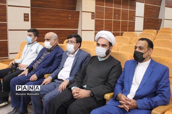 همایش تجلیل از دانش‌آموزان تراز انقلاب اسلامی استان بوشهر