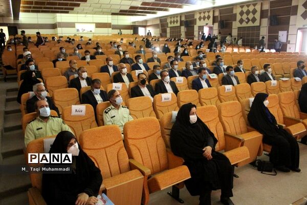 همایش تجلیل از دانش‌آموزان تراز انقلاب اسلامی استان بوشهر