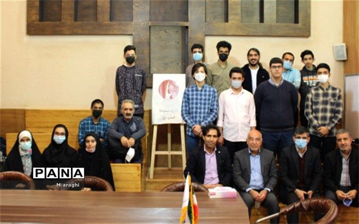 مراسم رونمایی از نخستین شماره گاهنامه سمپادنا